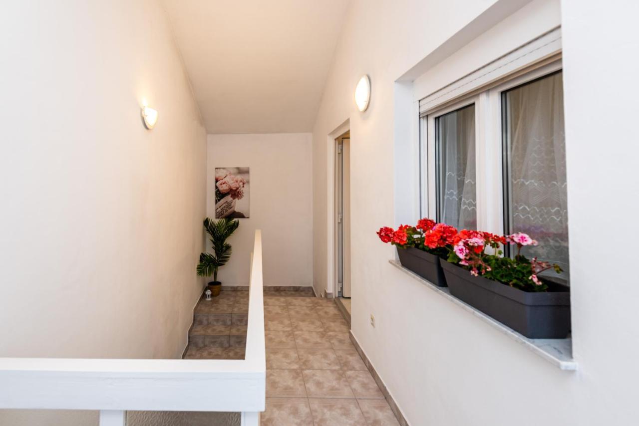 Magnolia Apartmani Vodice Exterior foto