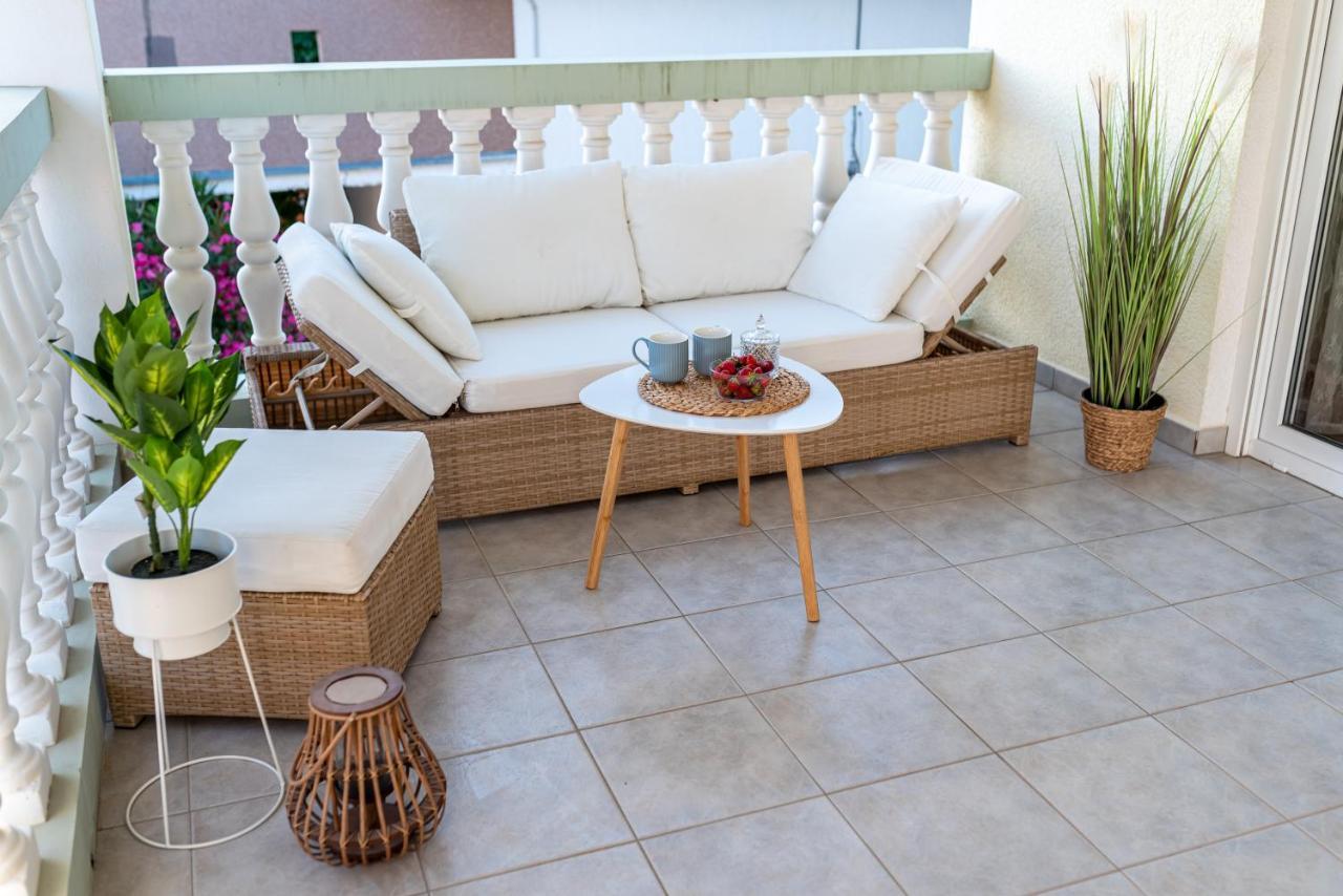 Magnolia Apartmani Vodice Exterior foto